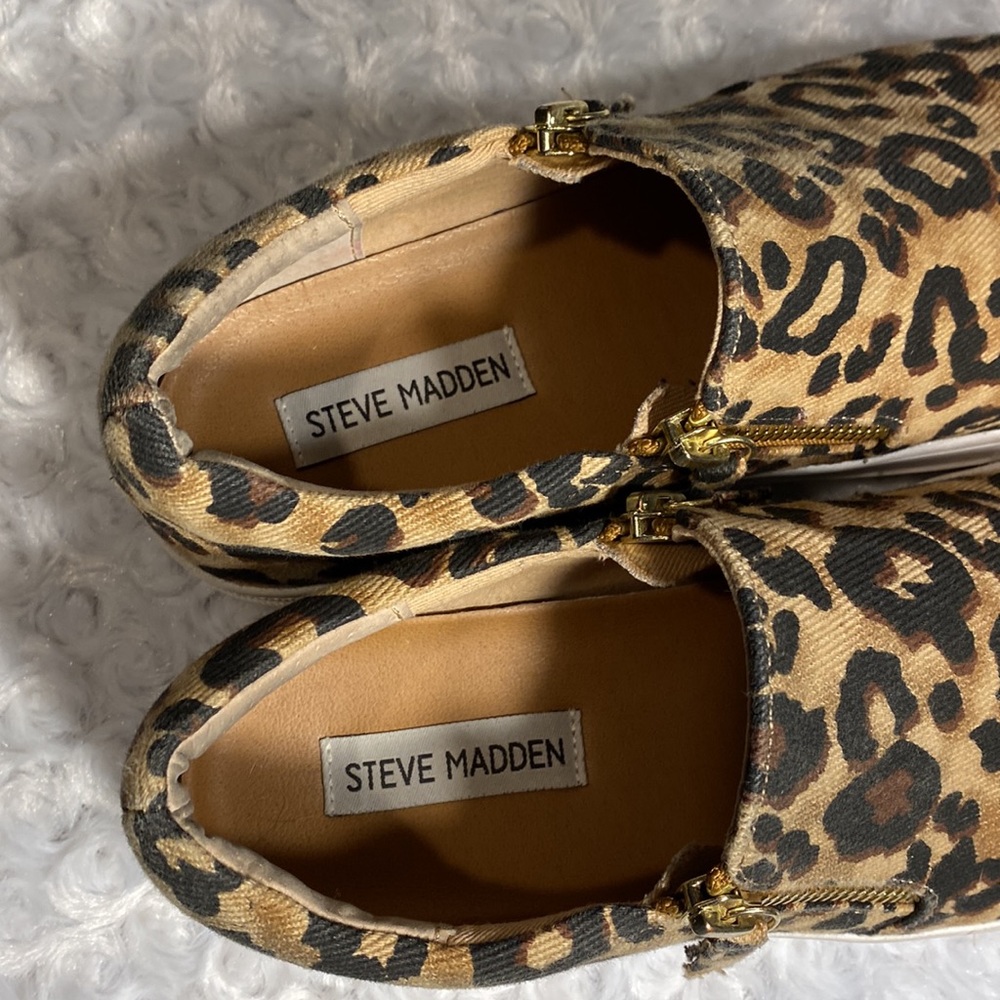 Steve Madden slip on sneakers leopard print size 8 Glaammar - zippers both sides - Picture 5 of 6